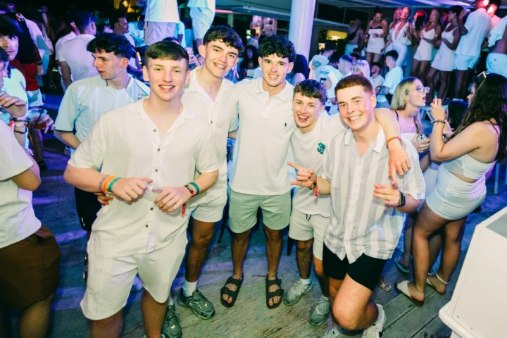 Agenda White Party Kavos