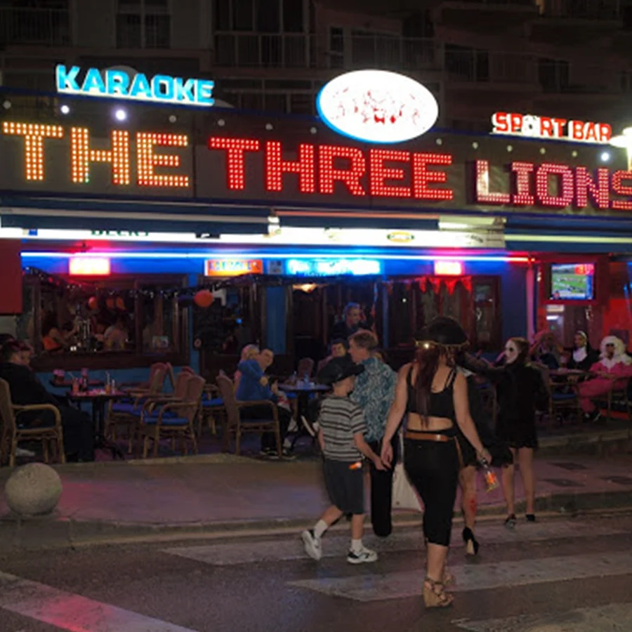 The Three Lions Magaluf