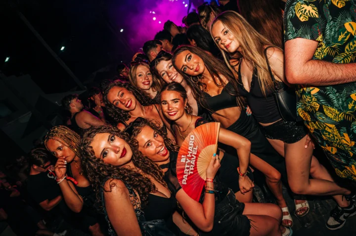 Agenda Beach Club Party